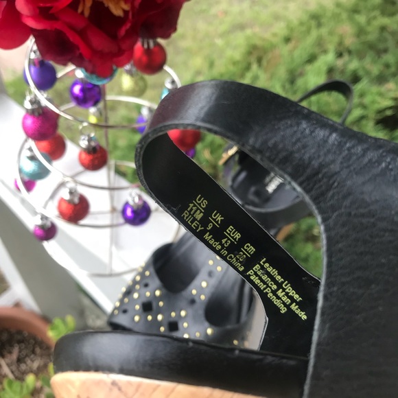 Women's Naturalizer ‘Riley' Black T-Strap Wedge - Picture 8 of 8